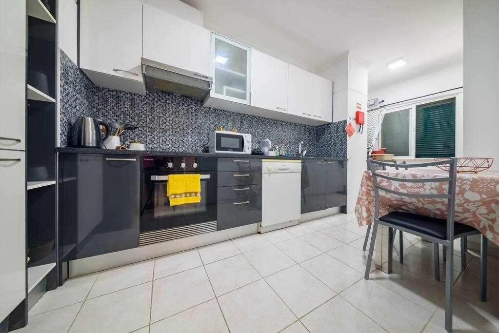 Azenha Apartment Caniço Eksteriør billede
